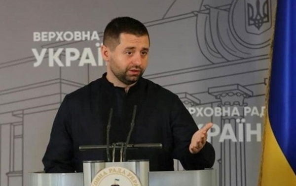 Арахамия объяснил выход нардепов из фракции "слуг"