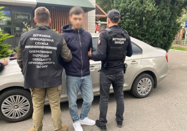 В Одессе поймали мужчину, который подделывал справки для уклонистов