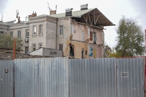 На Мечникова обвалилась часть жилого дома