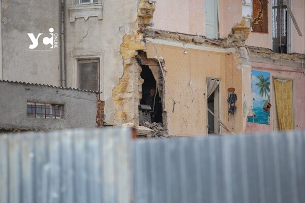 На Мечникова обвалилась часть жилого дома