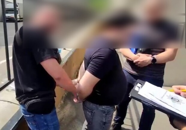 В Одессе мужчина переоделся в женщину и украл полмиллиона долларов из квартиры на Французском бульваре
