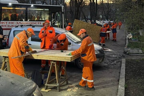 Ночной удар по жилому сектору Одессы: пострадали люди